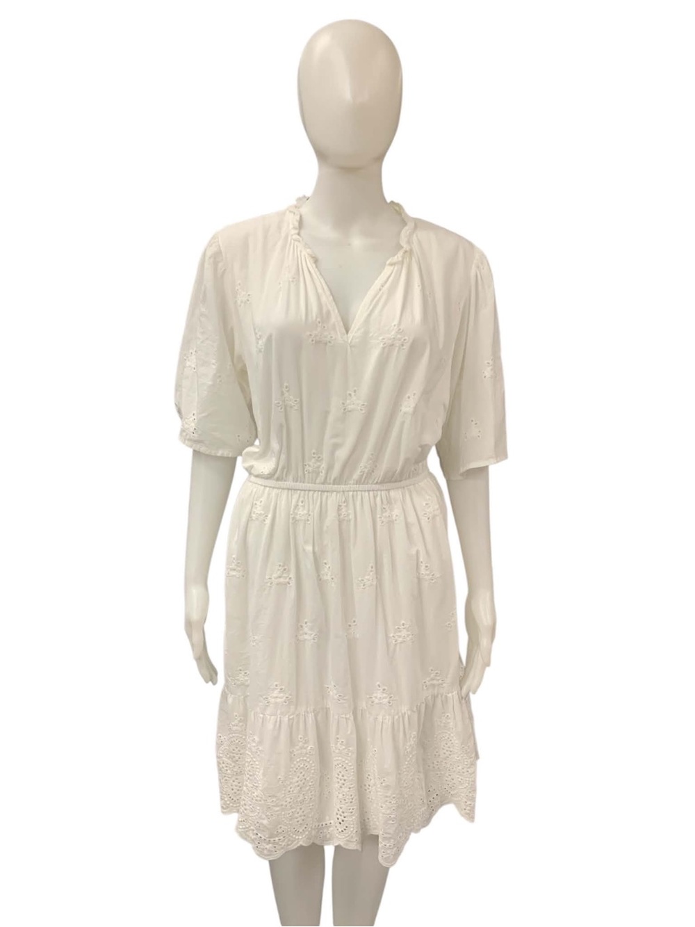 Knox Rose Cream Eyelet Tiered V-Neck Dress Size L